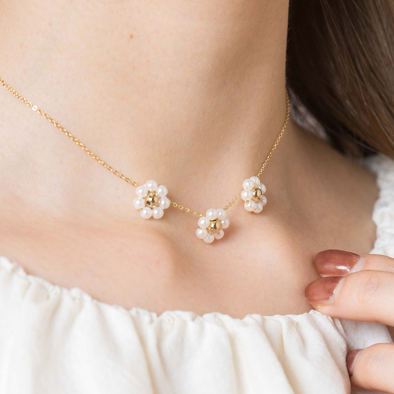 gold pearly fleur necklace`ް߰ذٰȯڽ