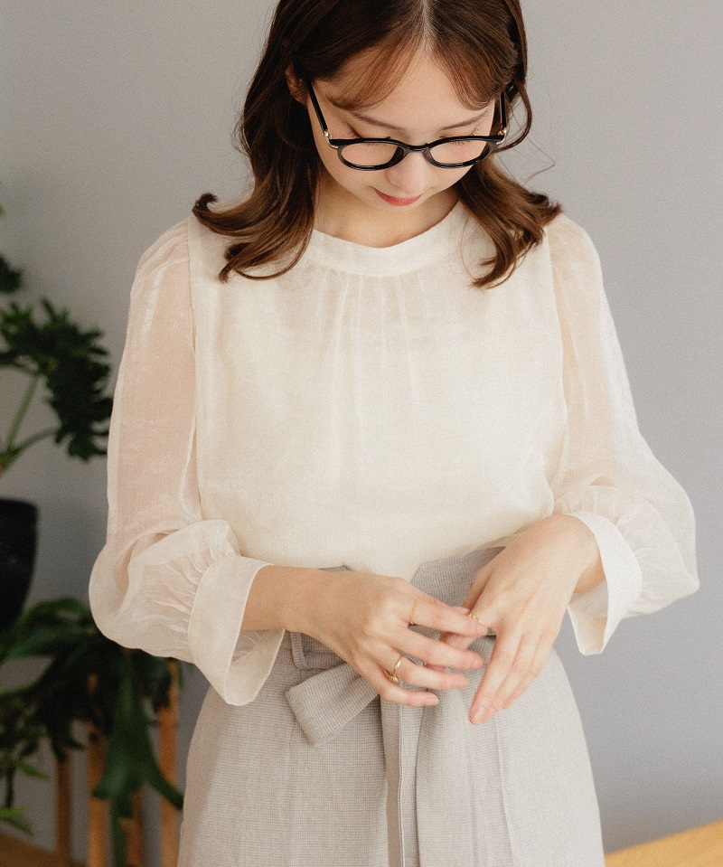 y20%OFFzglossier ribbon blouse`ۯ׳