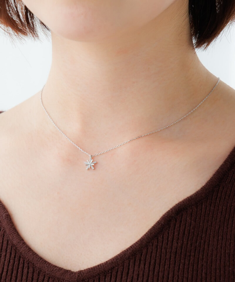 snowflake necklace`ɰڰȯڽ