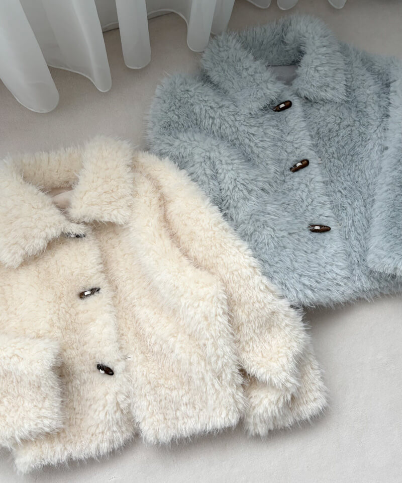 sweet fuzzy coat`̧ް