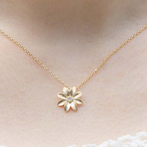 sunny flower necklace `ưܰȯڽ